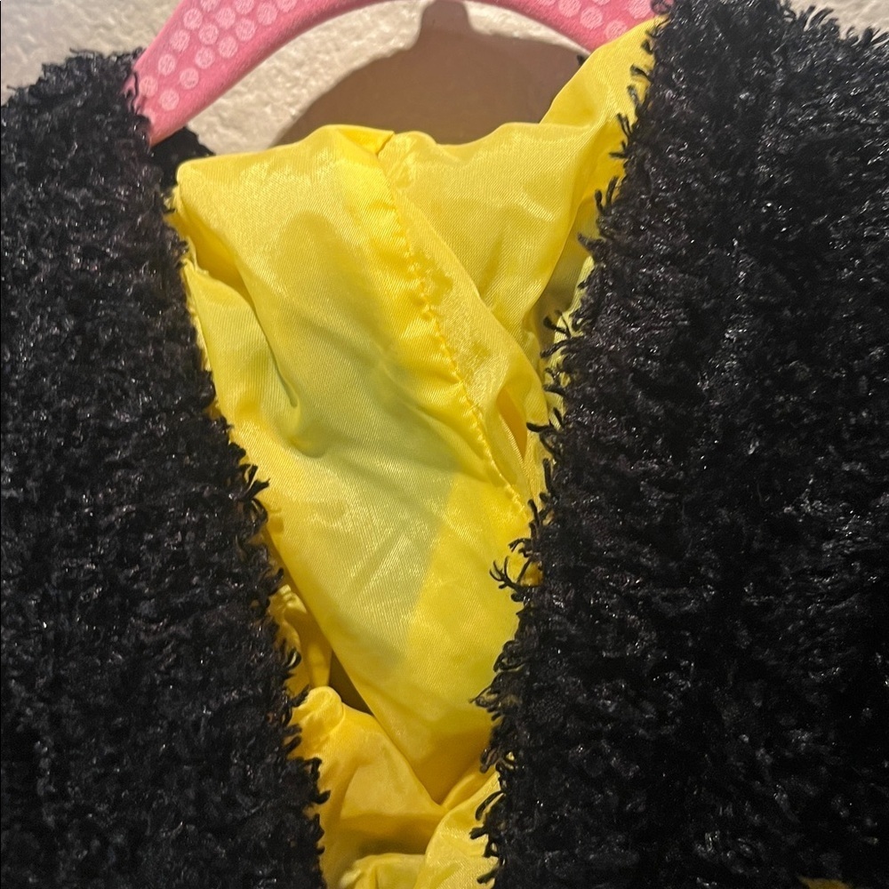 Bumblebee Halloween Costume for Kids Size 4T - Picture 8 of 9